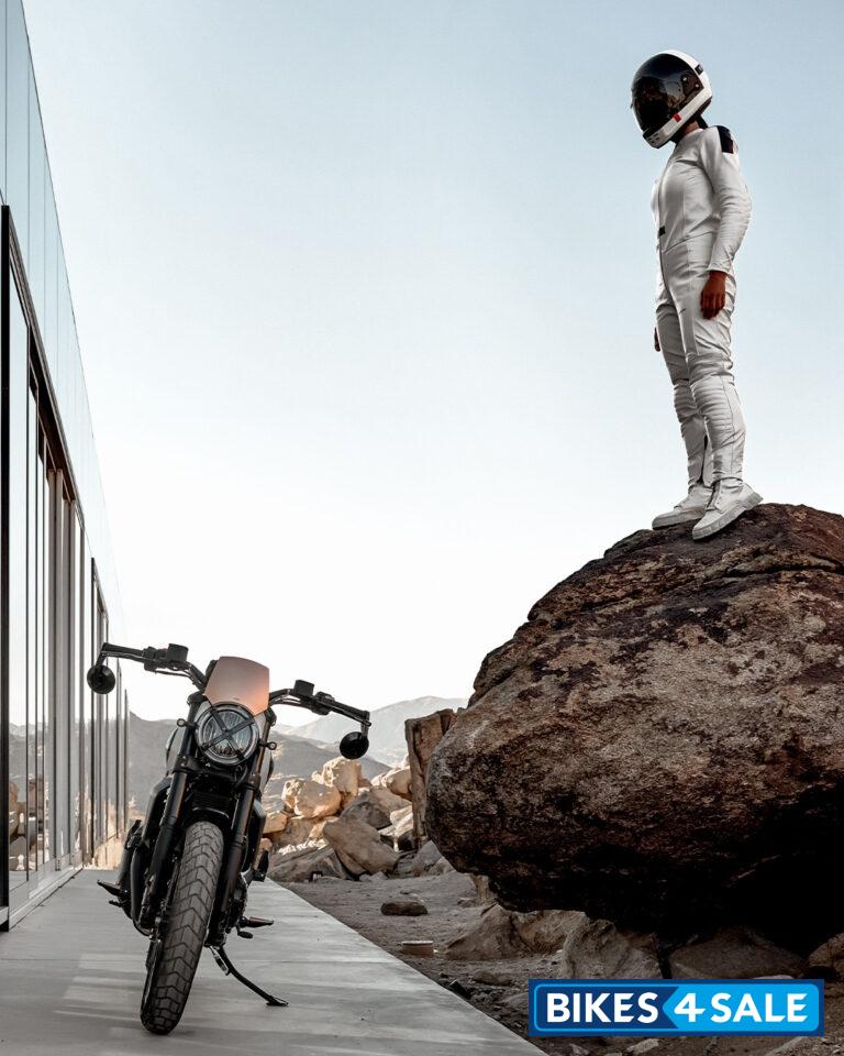 Ducati Scrambler 10 Anniversario Rizoma Edition