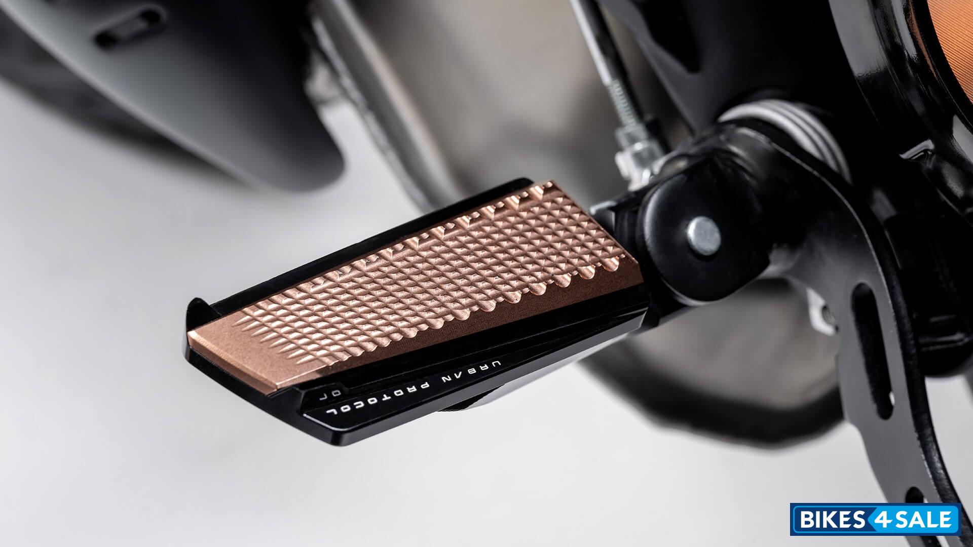 Ducati Scrambler 10 Anniversario Rizoma Edition