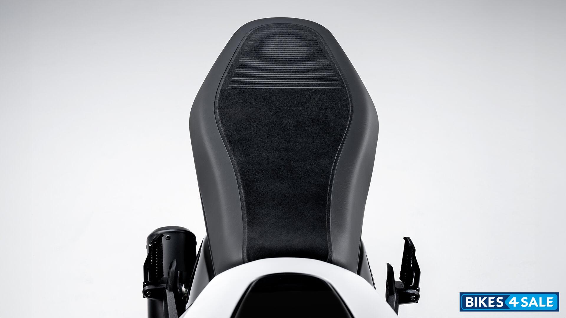 Ducati Scrambler 10 Anniversario Rizoma Edition