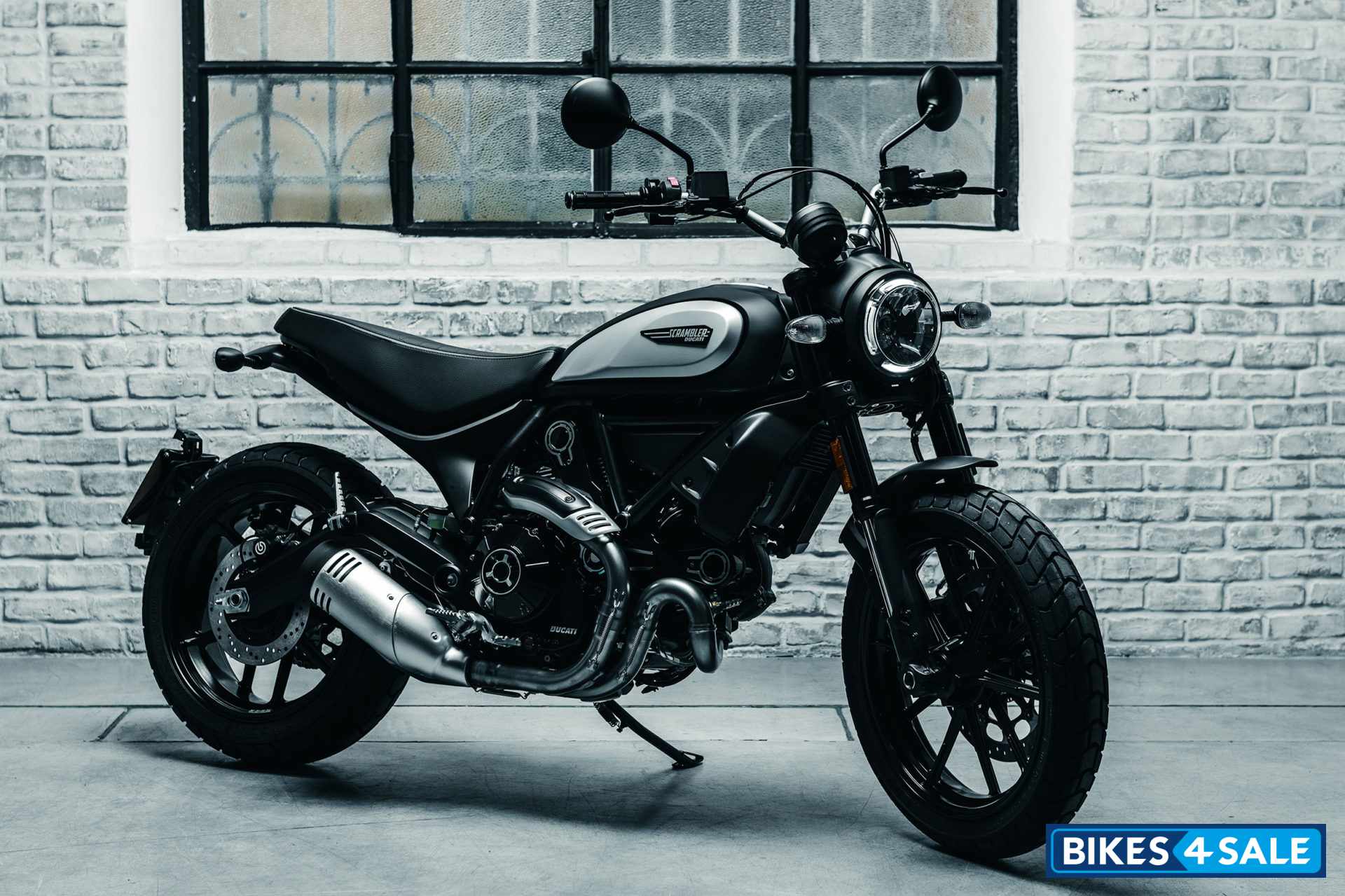 Ducati Scrambler Icon Dark