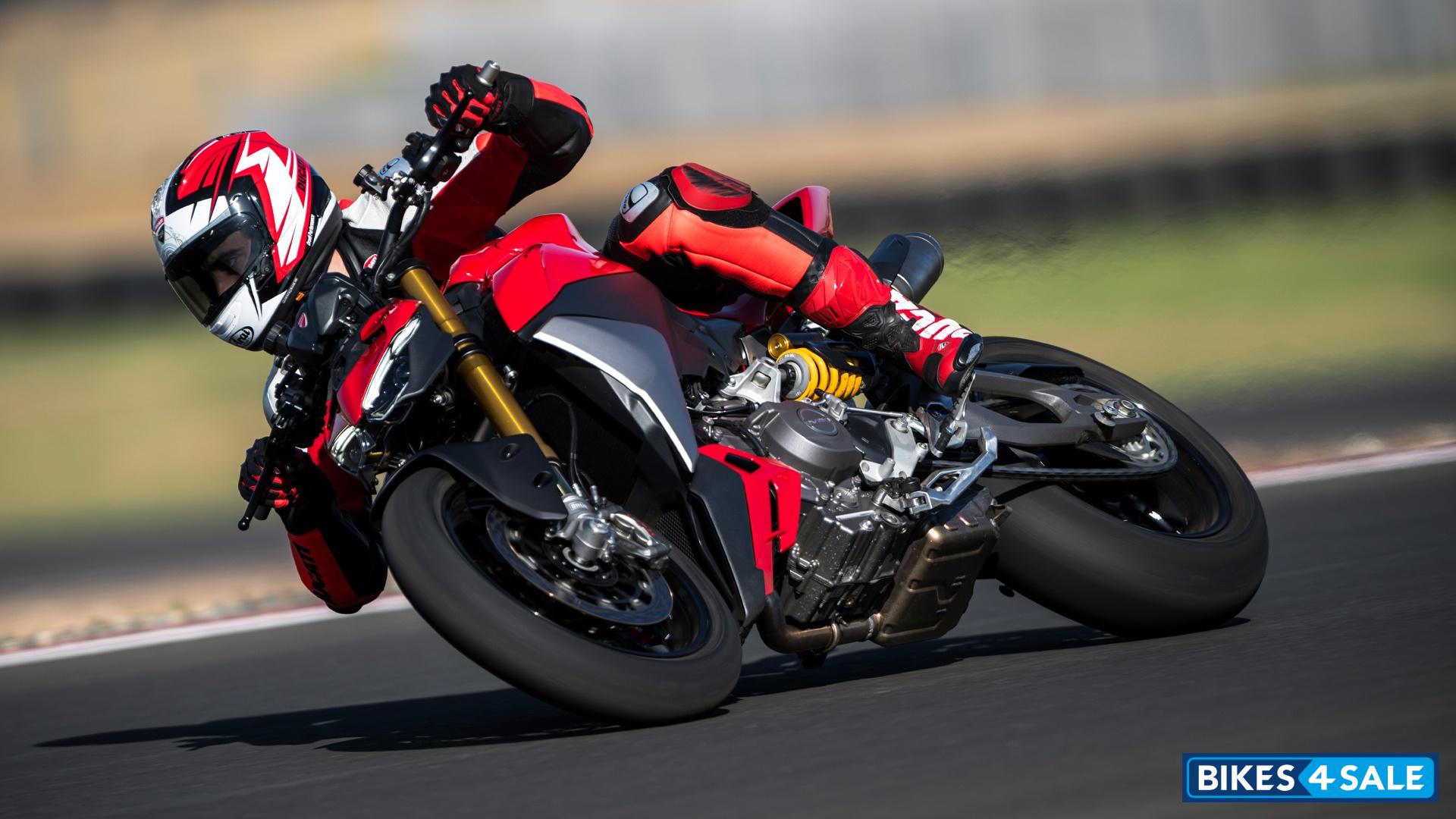Ducati Streetfighter V2 S 2025