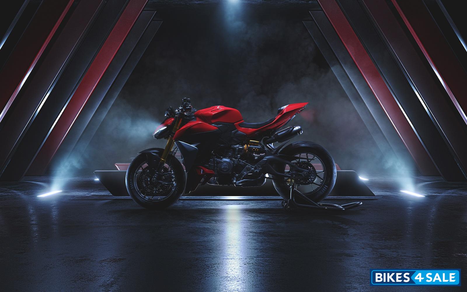 Ducati Streetfighter V2 S 2025