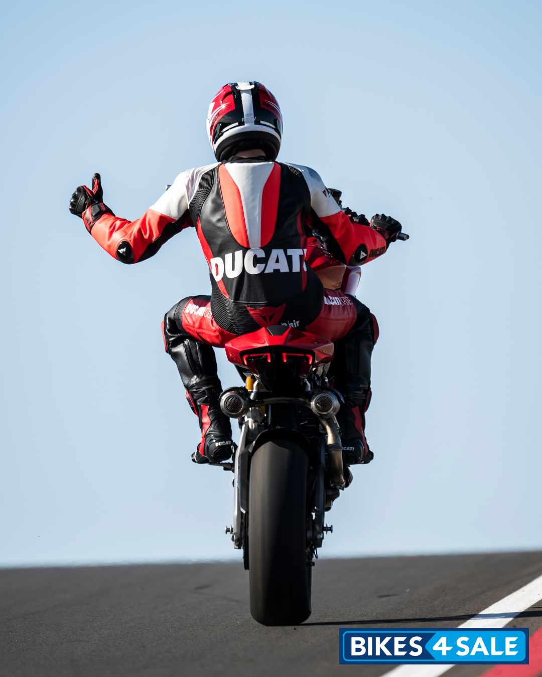 Ducati Streetfighter V2 S 2025
