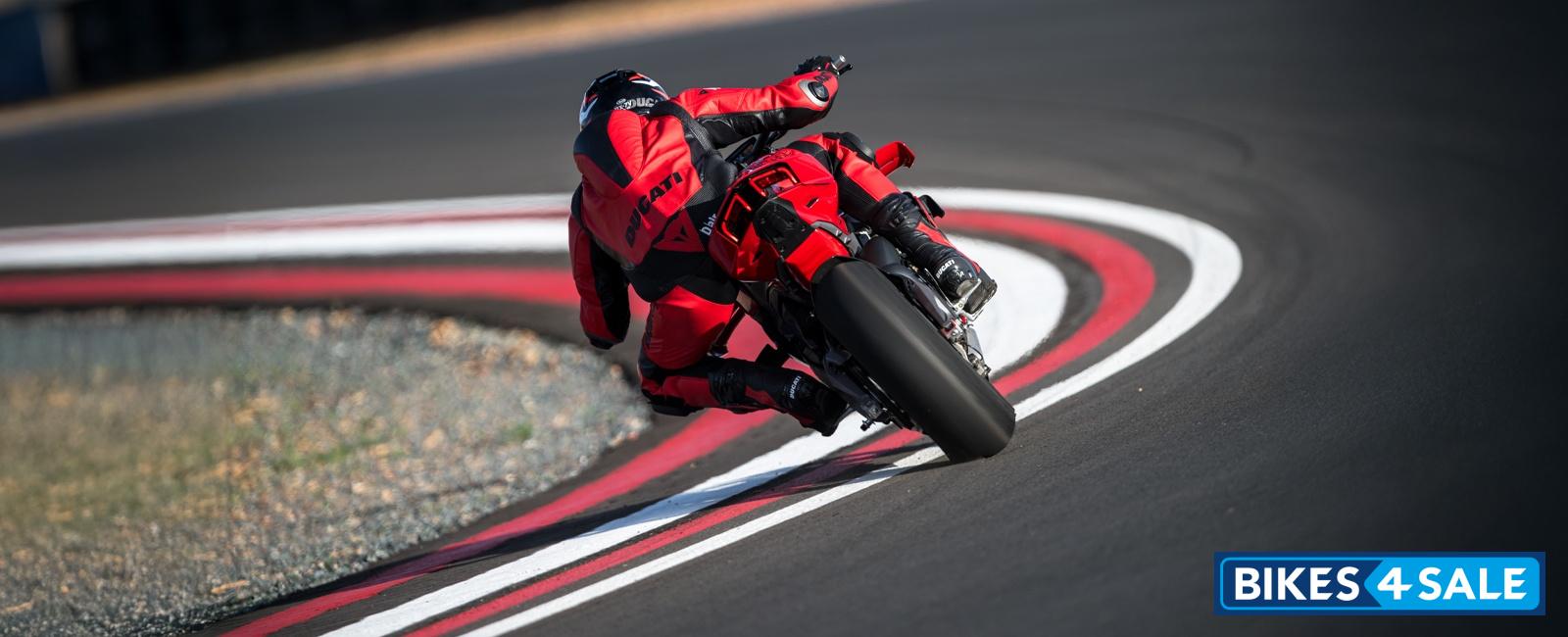 Ducati Streetfighter V4 S 2025