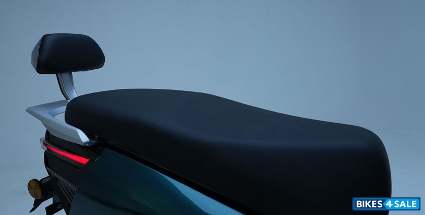 Emic XDAO Premium Matte Seats