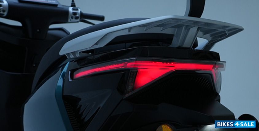 Emic XDAO Vibrant LED Tail-Lamp