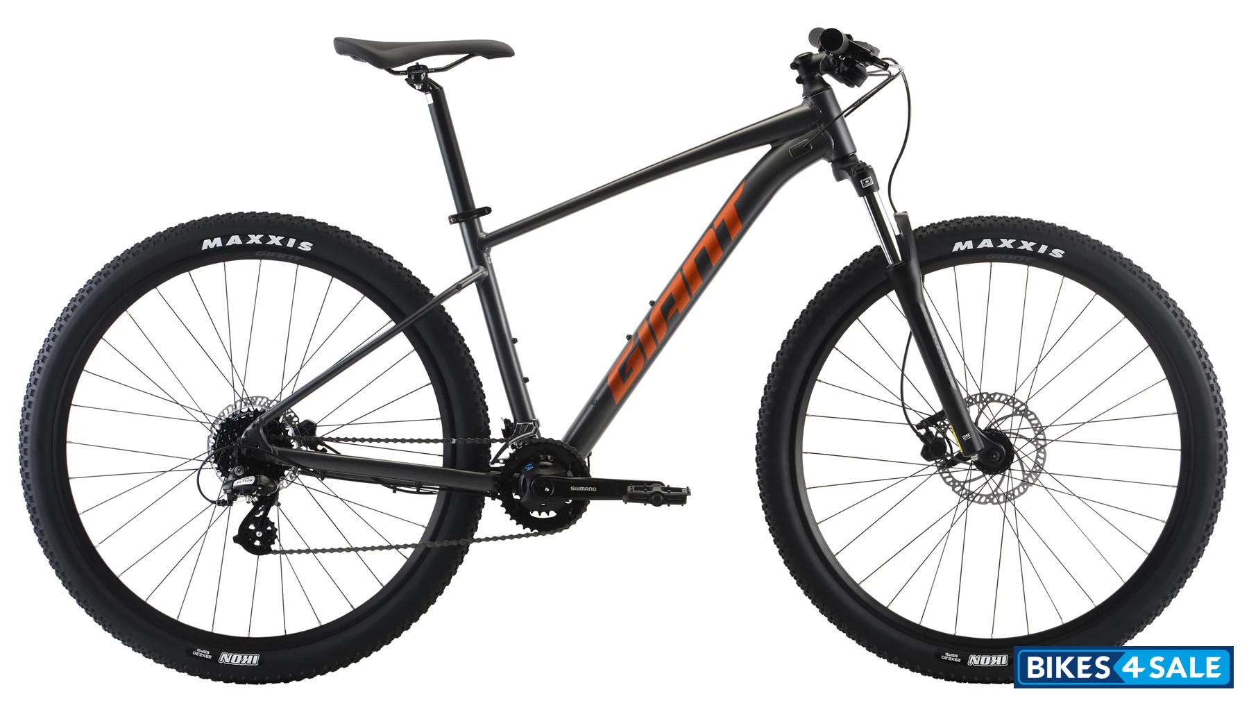 Giant Talon 29 3 Black Chrome