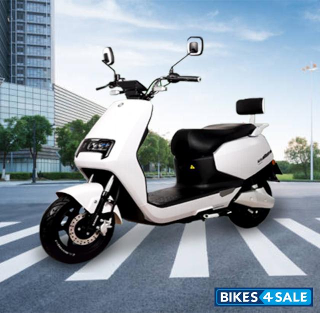 Green Victor Motor Garow