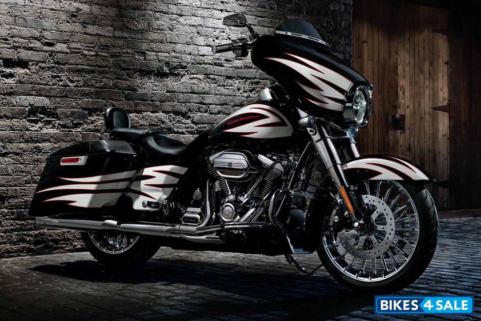 Harley Davidson Touring FLHX Street Glide
