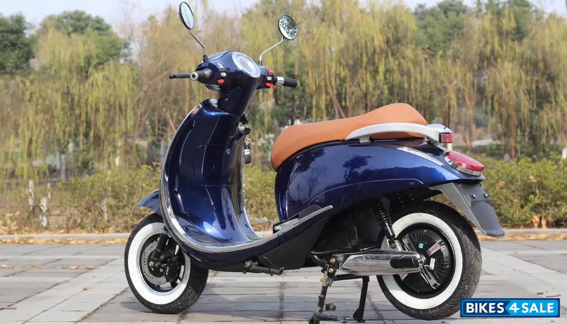 Hind Motocorp evvio i19 Slik