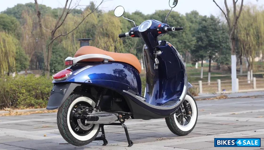 Hind Motocorp evvio i19 Slik