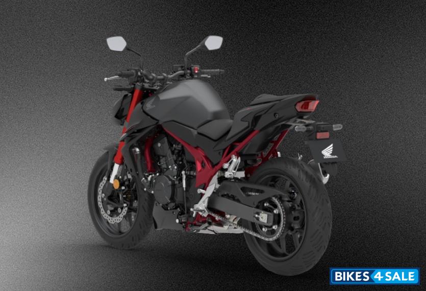 Honda CB750 Hornet E-Clutch