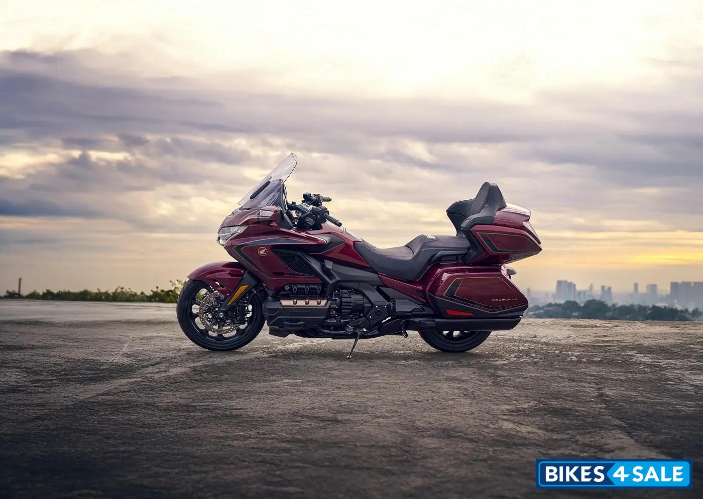 Honda Gold Wing Tour 50th Anniversary Edition