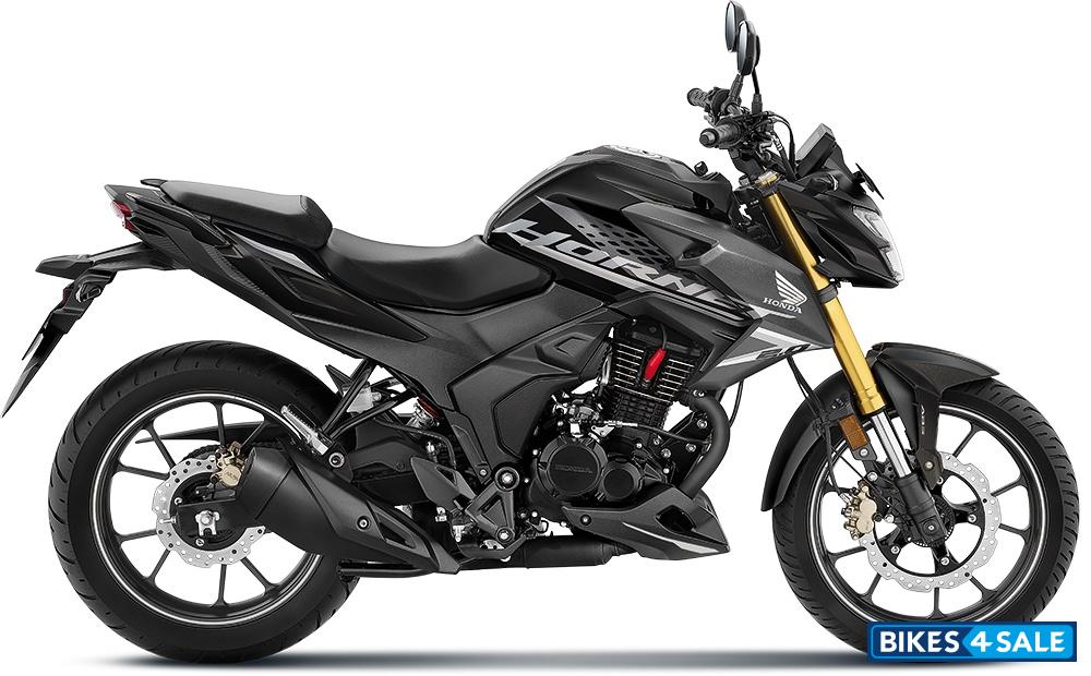 Honda Hornet 2.0 2025 Pearl Igneous Black