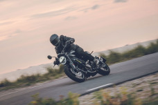 Husqvarna Svartpilen 250