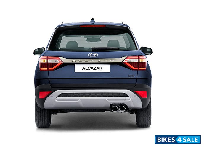 Hyundai Alcazar Signature 2.0L MPi 6 Seater Petrol