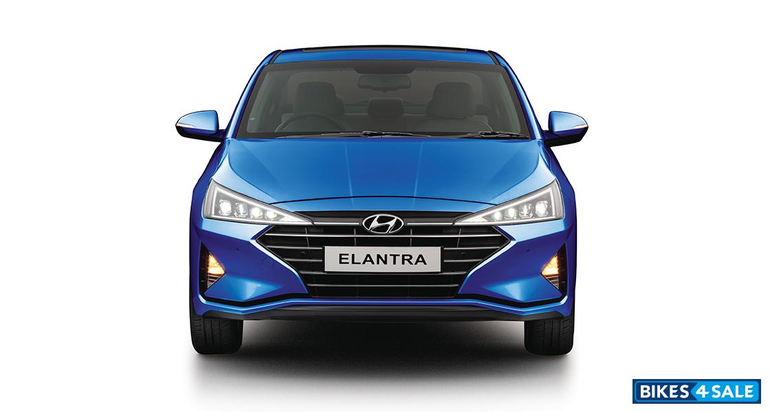 Hyundai Elantra 2.0L SX Petrol - Front View