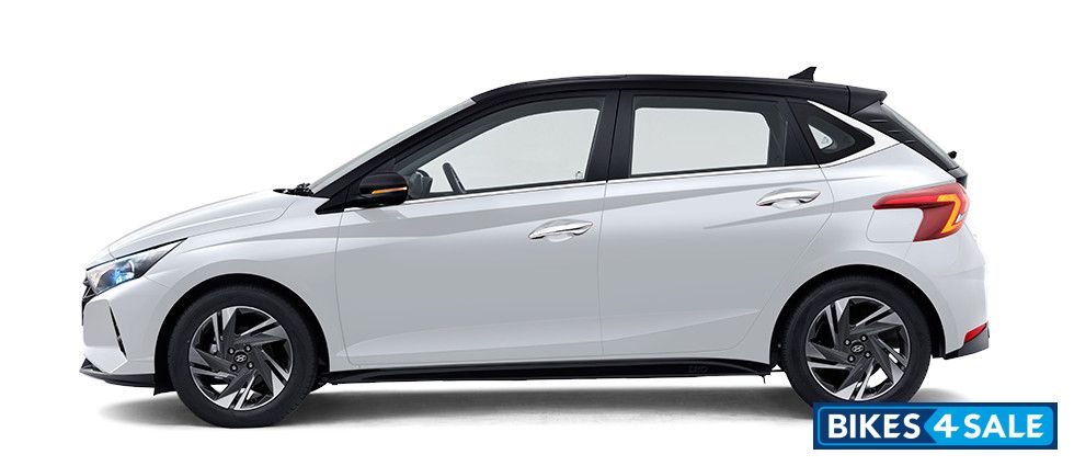 Hyundai i20 1.2L Kappa Sportz Dual Tone Petrol - Side View