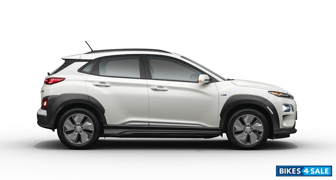 Hyundai Kona Electric Premium - Side View