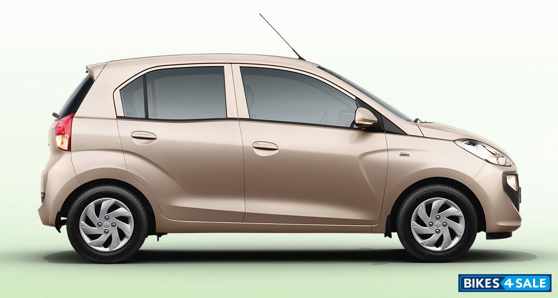 Hyundai Santro 1.1L Era Executive Petrol Side View