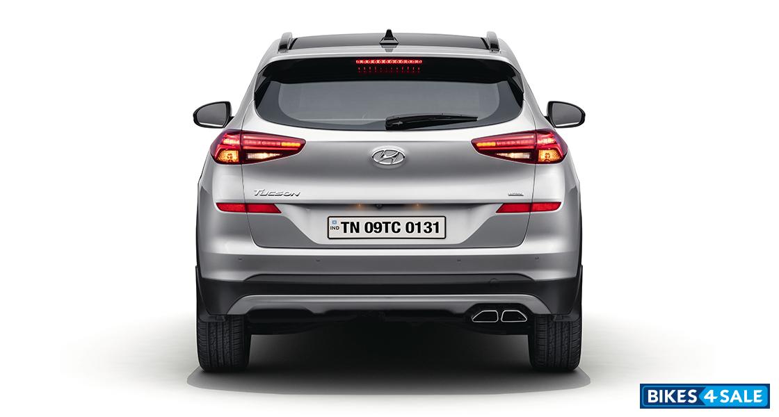 Hyundai Tucson 2.0L GLS 4WD Diesel AT Rear View
