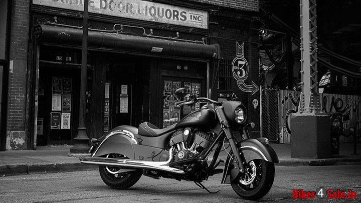 Indian Chief Dark Horse - Stunning right front profile