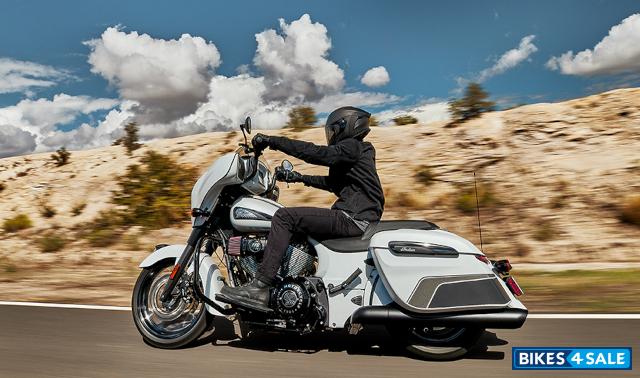Indian Chieftain Dark Horse 2025