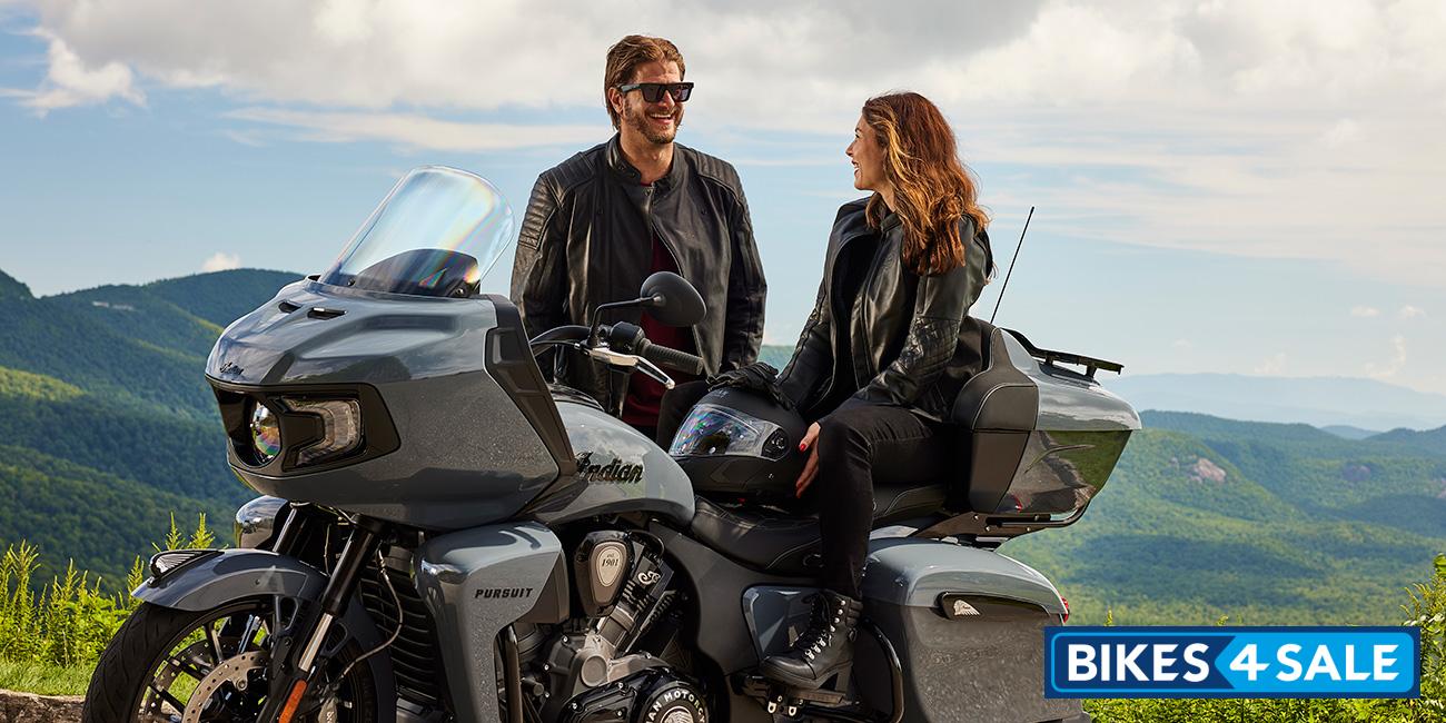 Indian Pursuit Dark Horse 2025