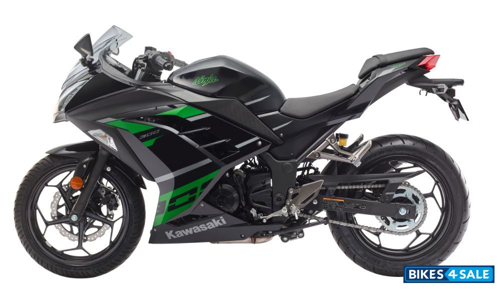 Kawasaki Ninja 300 BS6 2022 - Ebony