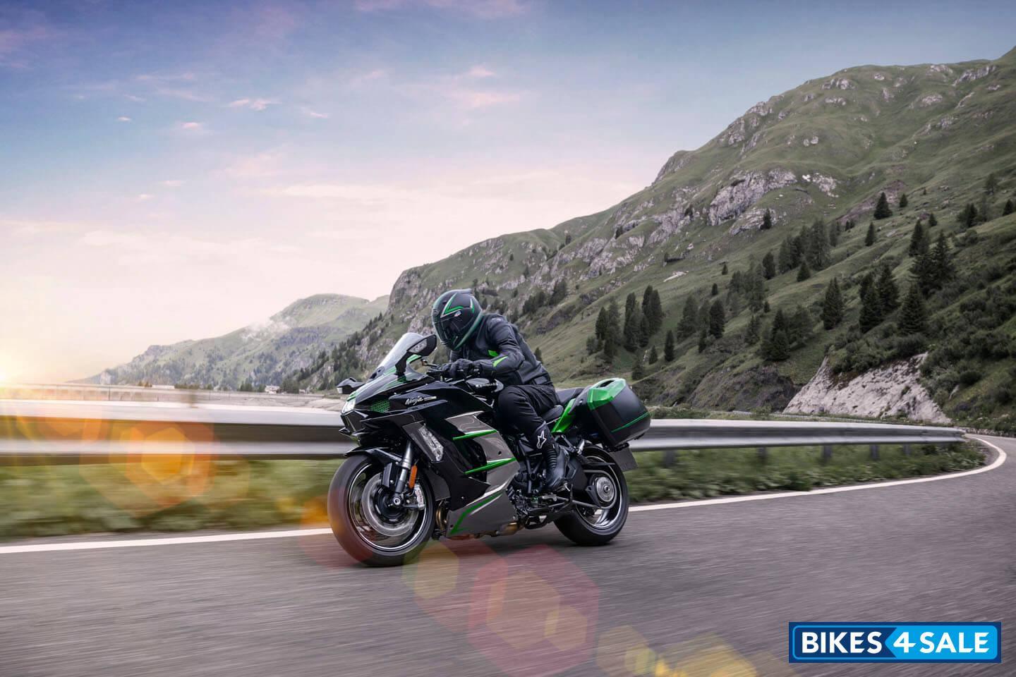 Kawasaki Ninja H2 SX SE 2024