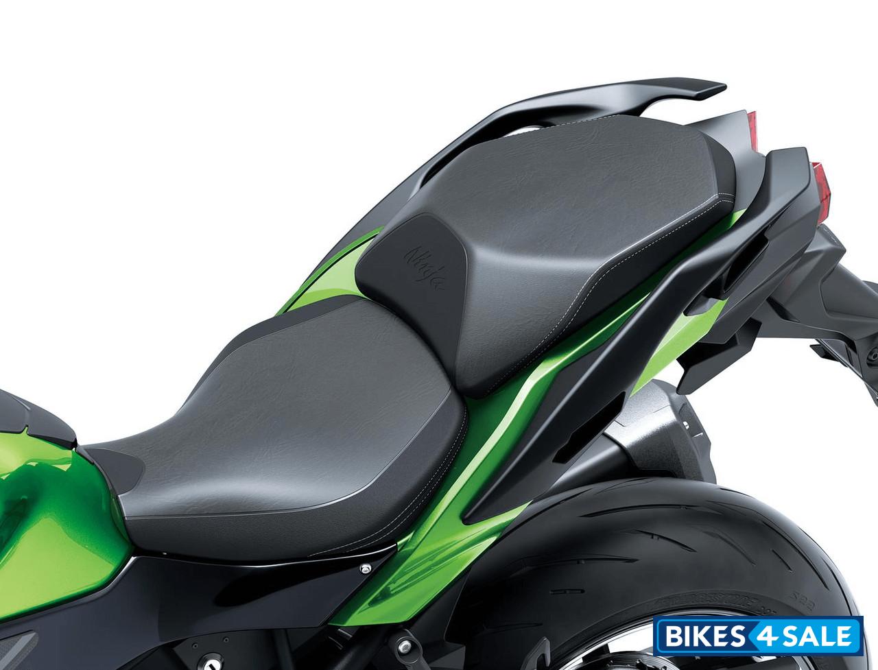 Kawasaki Ninja H2 SX SE 2024 Comfortable Seating for Two