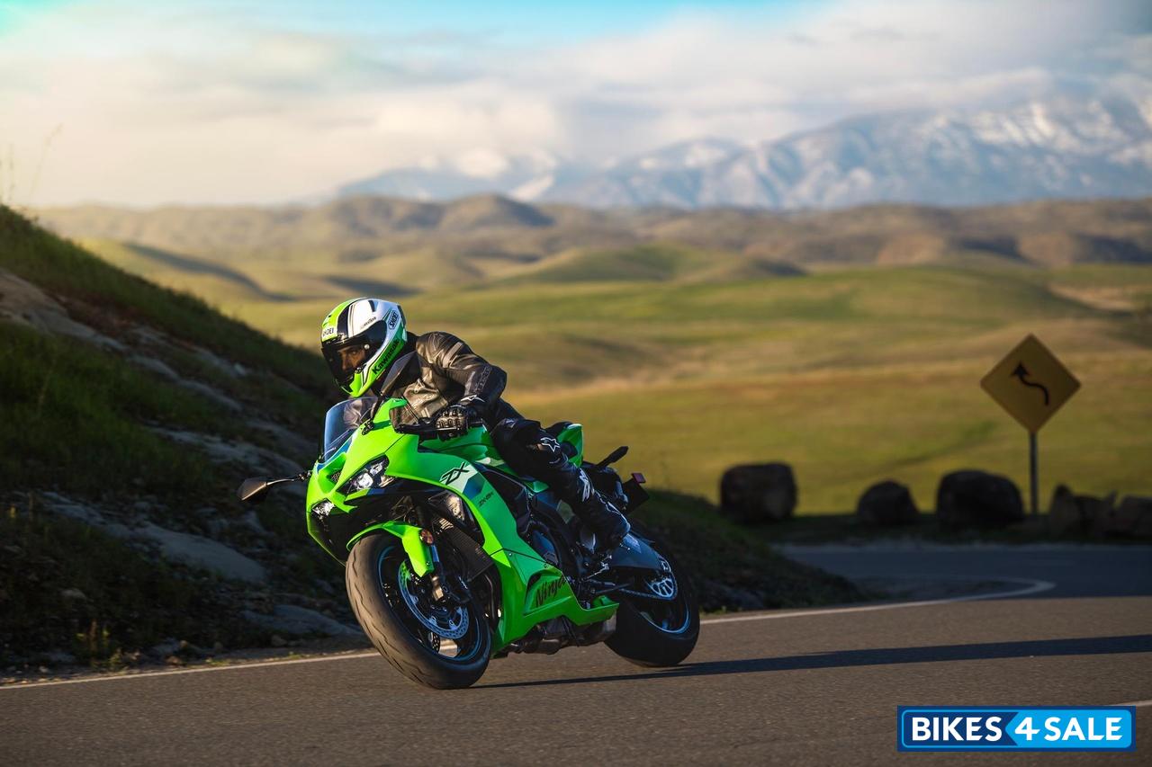 Kawasaki Ninja ZX-6R 2026 price, specs, mileage, colours