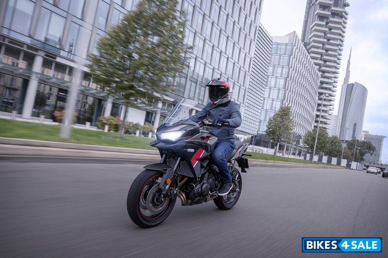 Kawasaki Versys 650 BS6 2024