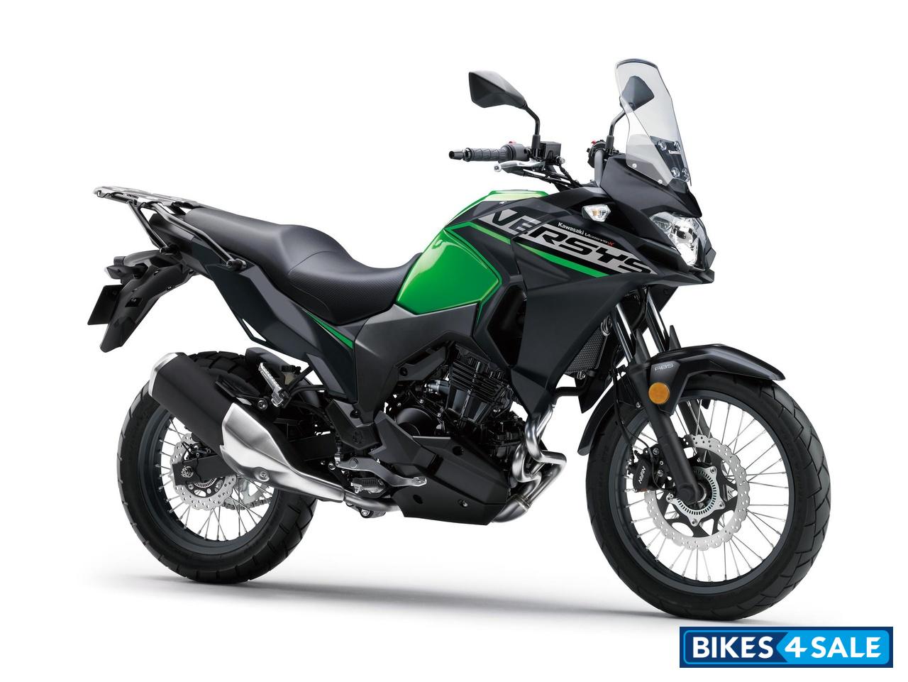 Kawasaki Versys-X 300 2025 Candy Lime Green Type 3/ Metallic Flat Spark Black