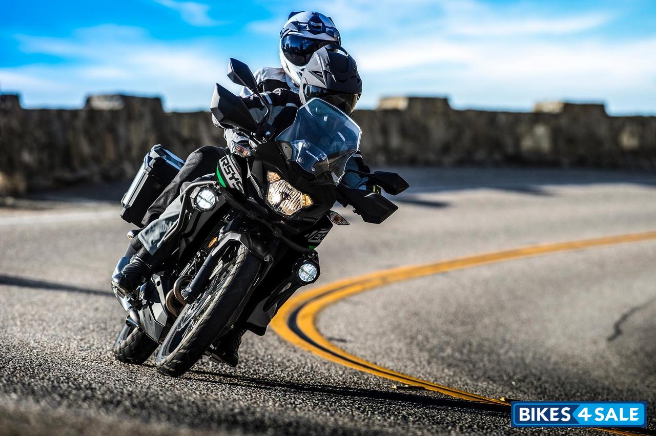 Kawasaki Versys-X 300 2025