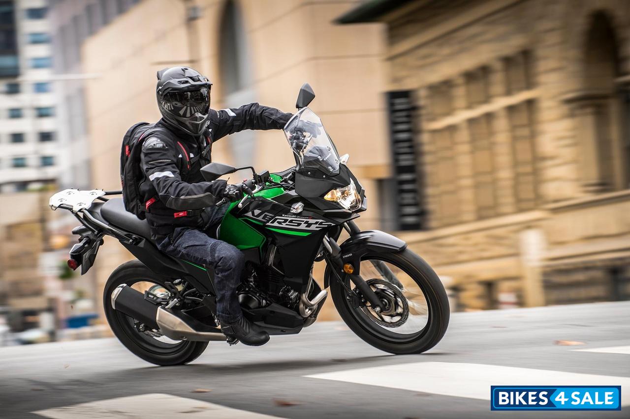 Kawasaki Versys-X 300 2025