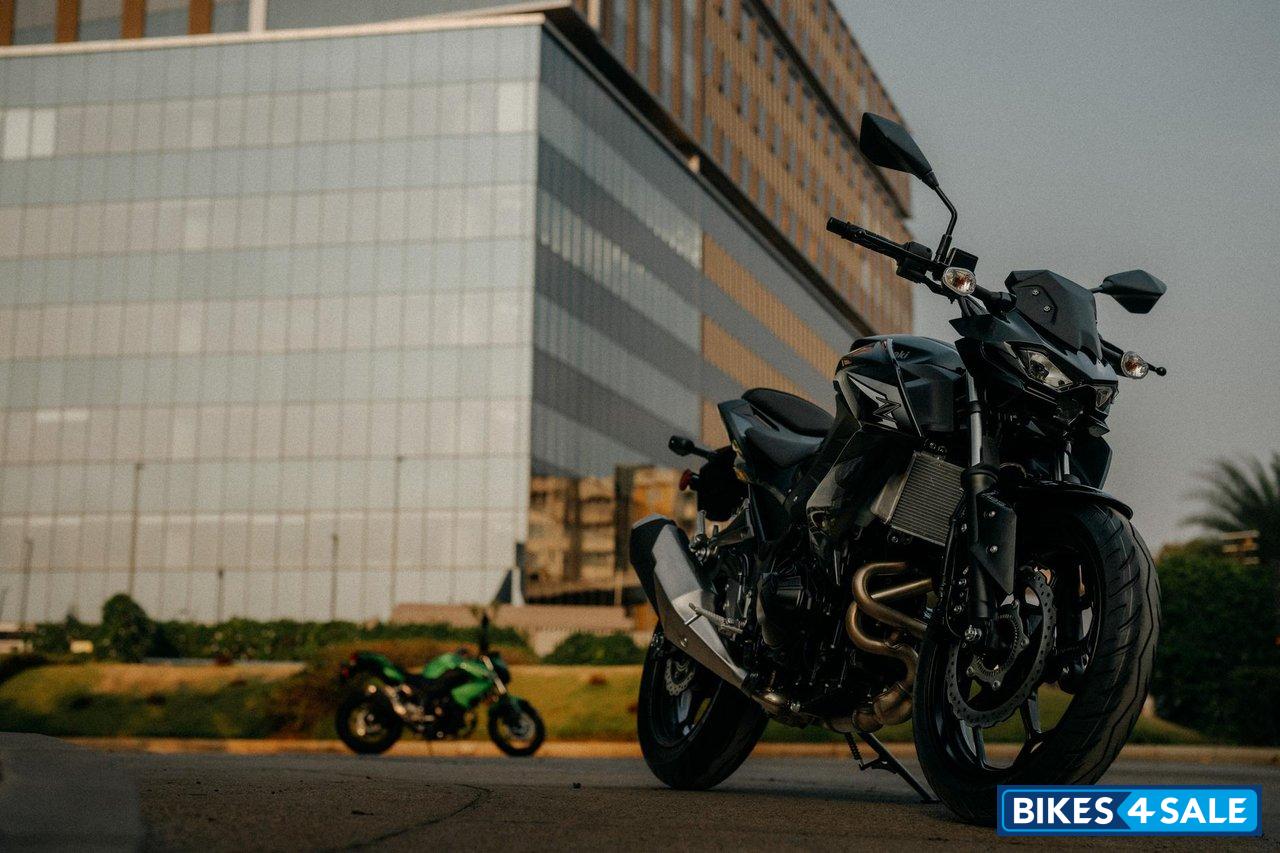 Kawasaki Z300