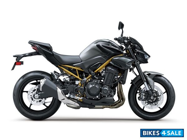 Kawasaki Z900 2026 Metallic Matte Graphene Steel Gray/ Metallic Flat Spark Black