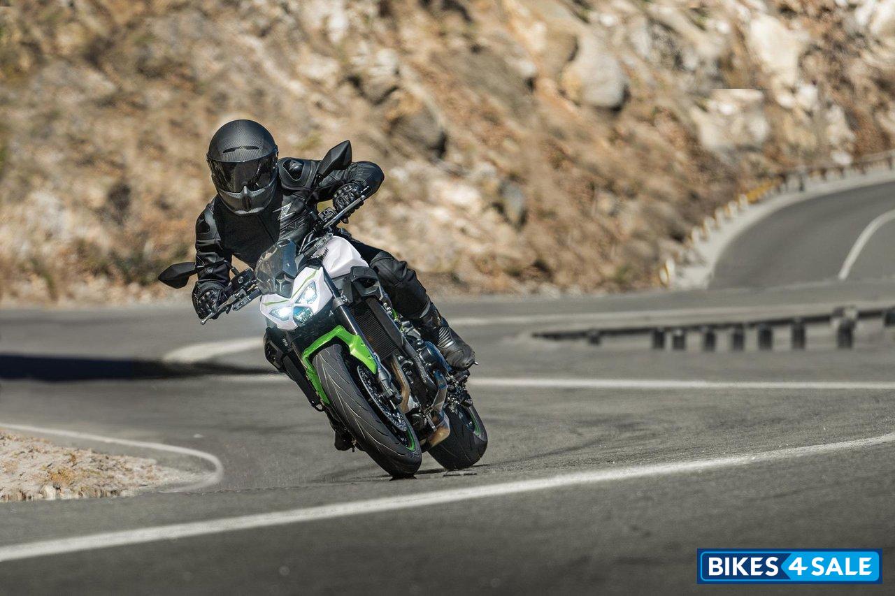 Kawasaki Z900 2027