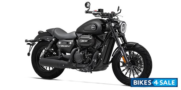 Keeway V302C 2026 Glossy Black