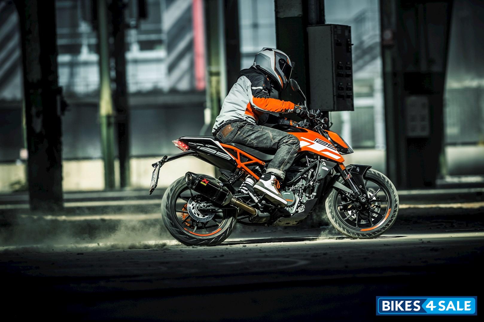 KTM Duke 125