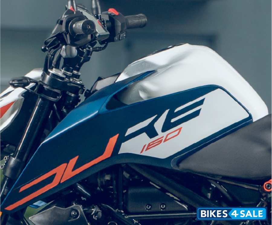 KTM Duke 160 10.1L Tank
