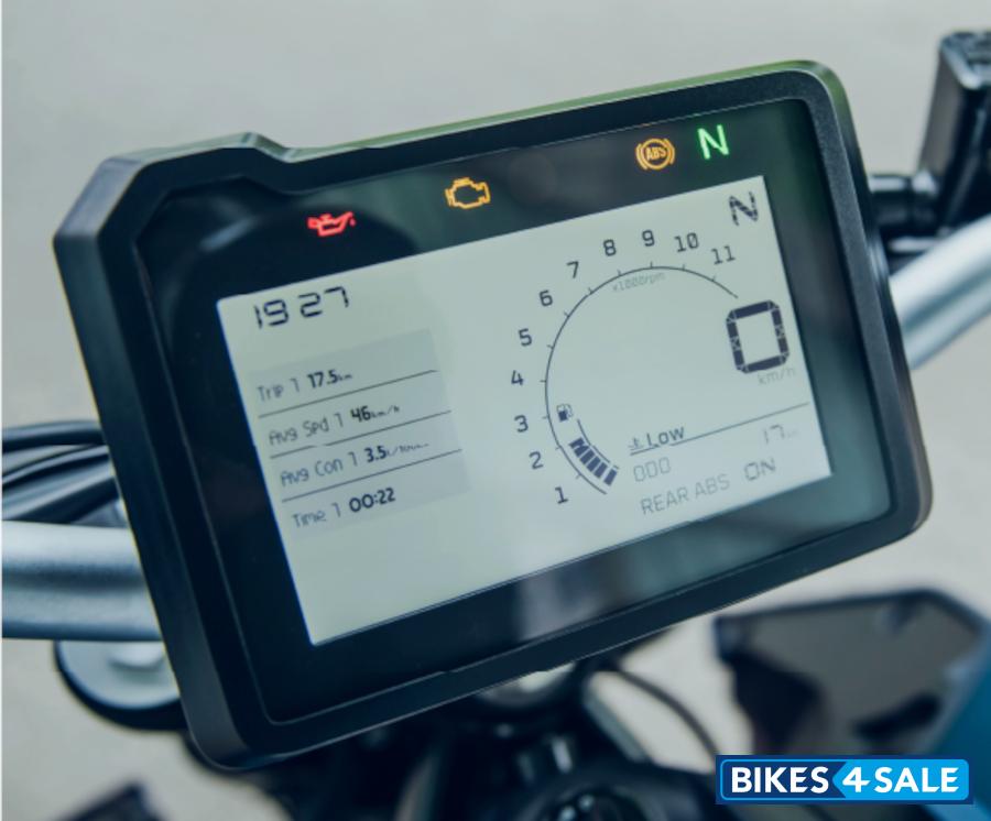 KTM Duke 160 LCD display