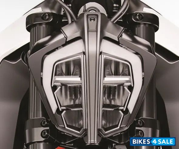 KTM Duke 200 2024 Full LED Headlights