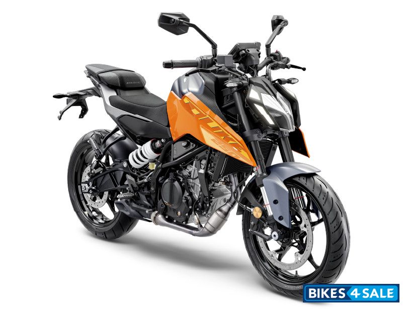 KTM Duke 250 2025 Electric Orange