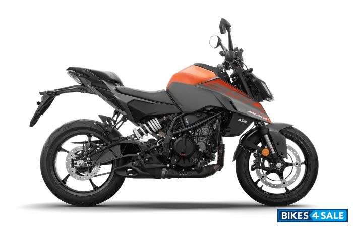 KTM Duke 390 2026 Gun Metal Grey