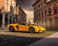 Lamborghini Aventador S Petrol