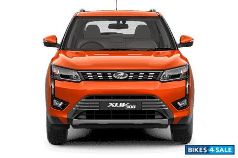 Mahindra XUV300 W4 PM 2WD Petrol Front View