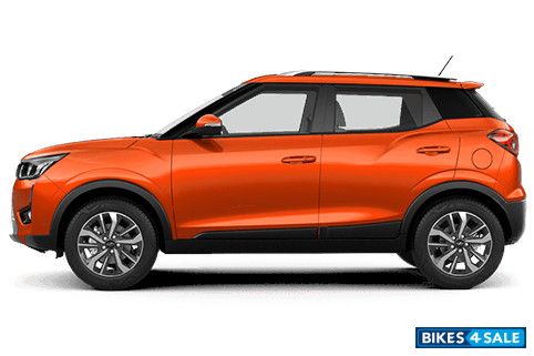 Mahindra XUV300 W4 PM 2WD Petrol Side View