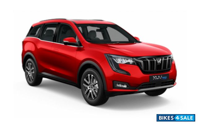 Mahindra XUV700 AX5 5 STR Petrol AT